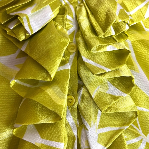 New York & Co Ruffle Front Sleeveless Blouse Geometric Corporate Regency Sz 14‎ - Picture 7 of 7